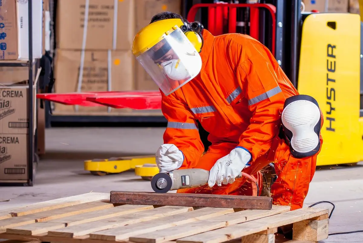 5-types-of-personal-protective-equipment-for-commercial-use-apple