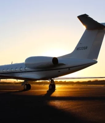 Top Advantages Of Hiring A Private Jet When Traveling