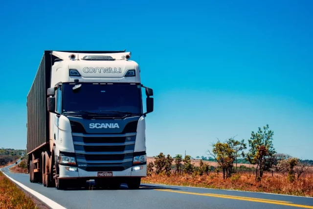 6 Reasons Why You Should Be Wary Of Large Vehicles On The Road