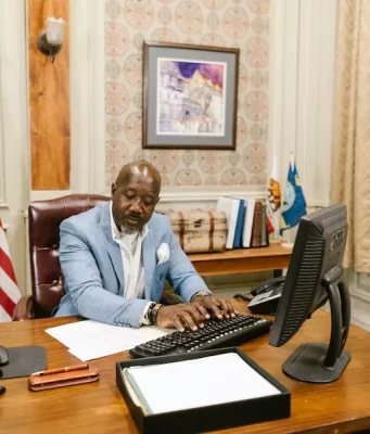 8 Benefits Of Hiring An Attorney