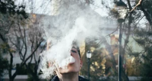8 Major Cons Of Vaping You Should Definitely Pay More Attention To