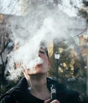8 Major Cons Of Vaping You Should Definitely Pay More Attention To