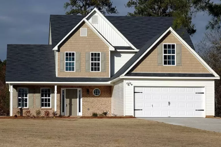 Why Should You Choose A Wooden Garage?