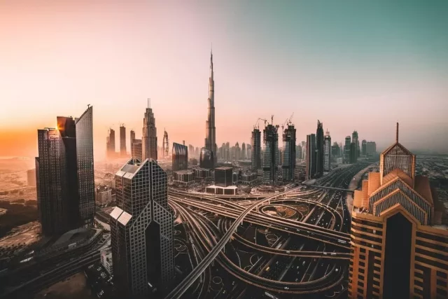 The Top Reasons Why Living In Dubai Is So Appealing To Expats