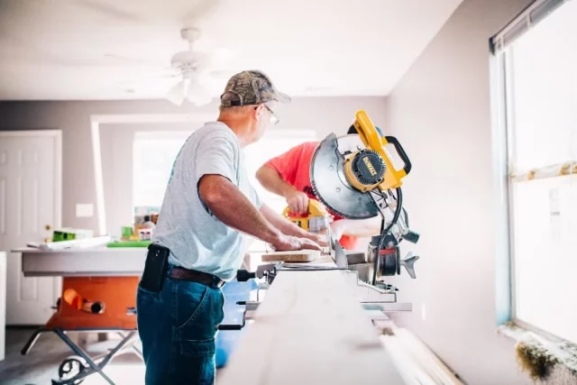 8 Great Career Options For People Who Love To DIY