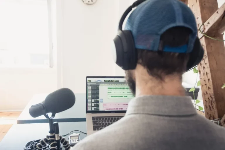 6 Tips On How To Be A Good Radio Host
