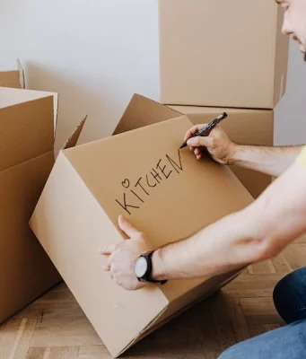 How To Handle Fragile And Valuable Items During International Removals