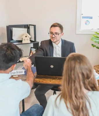 How A Mortgage Broker Can Help You Secure The Best Deal
