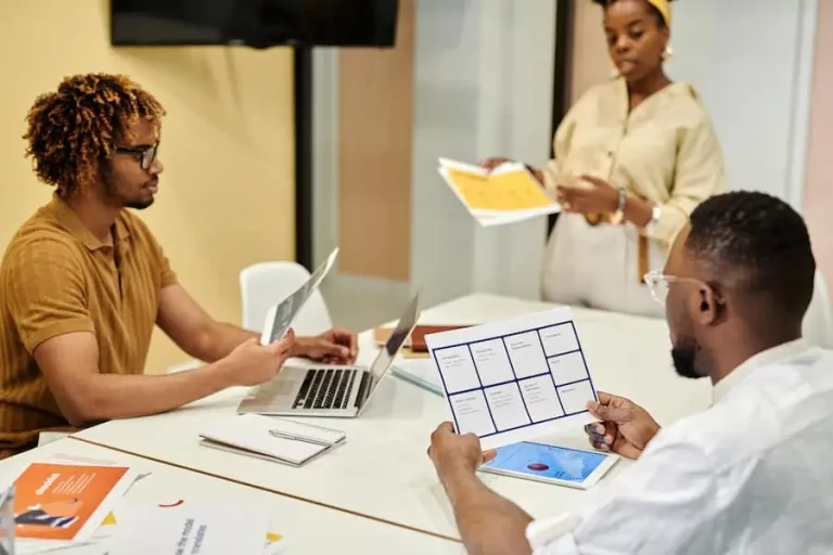 7 Tips To Encourage Creative Thinking In The Workplace
