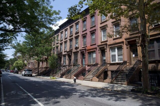 Study Reveals NYC Rents Inch Downward