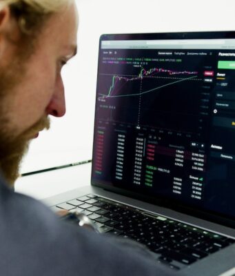 Tips For Taking Advantage Of Trends In Sales With Spline Charts