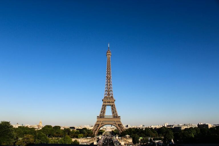 Does The Eiffel Tower Grow? The Jewel Of  Paris