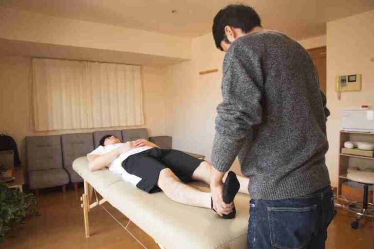 Understanding The Differences: Physical Therapy And Chiropractic Care