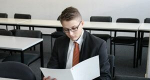 The 3 Deadly Mistakes Job Hunters Make on Their Resumes