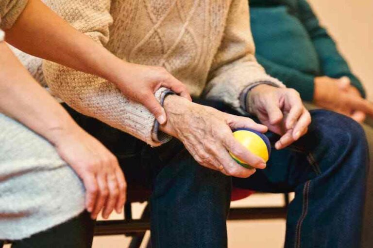 6 Tips To Help A Family Member Living With A Chronic Disease