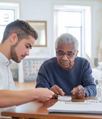 The Role of Family in Assisted Living Decisions for Seniors