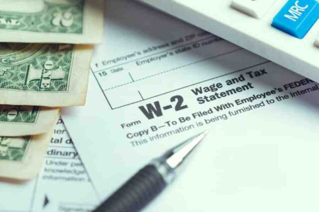 Why is it Necessary to Have a W-2 or 1099 Form When Using Tax Preparation Software