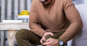 What Causes Hip Pain and Knee Pain at the Same Time