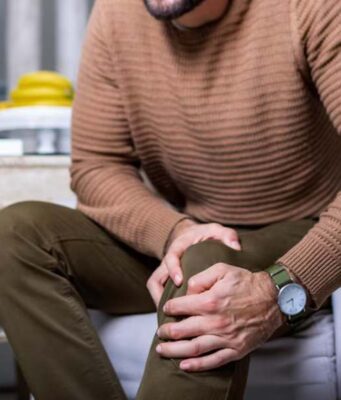 What Causes Hip Pain and Knee Pain at the Same Time