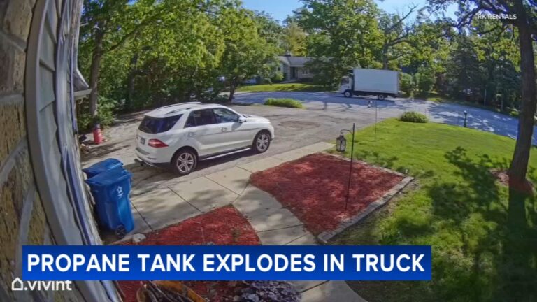 Explosion in Chicago Suburb: One Injury and Significant Property Damage Reported
